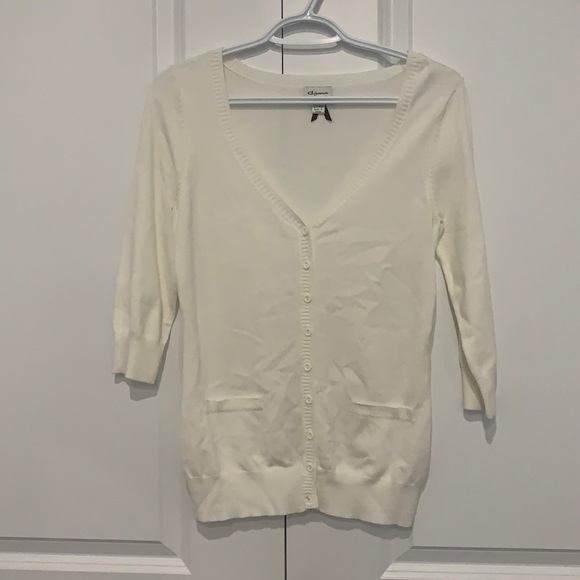 *3 for $21* 
Like new Dynamite cardigan - Picture 1 of 1